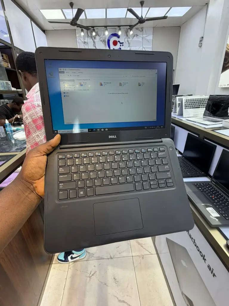 Dell Latitude 3380 i6 6e Ram8 -500Go