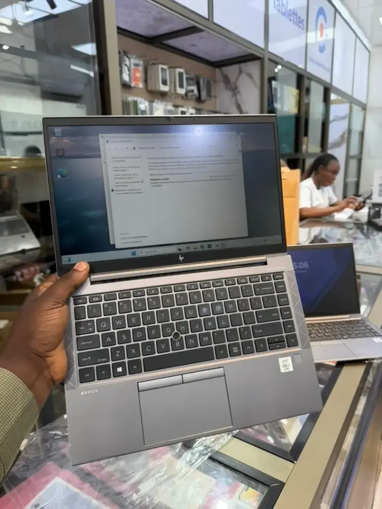 HP Zbook FIREFLY 14 G7 i7 10e Gén ram16 1téra